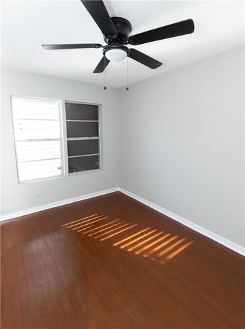 405 Beverly Dr, Corpus Christi, TX 78411