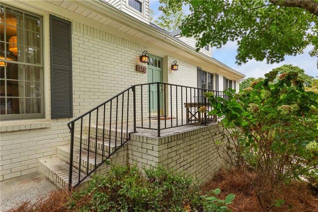 1375 Mosswood SE Lane, Smyrna, GA 30082