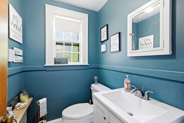 19 Riley Ave, Weymouth, MA 02189