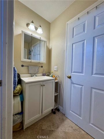 355 W 84th, Los Angeles, CA 90003