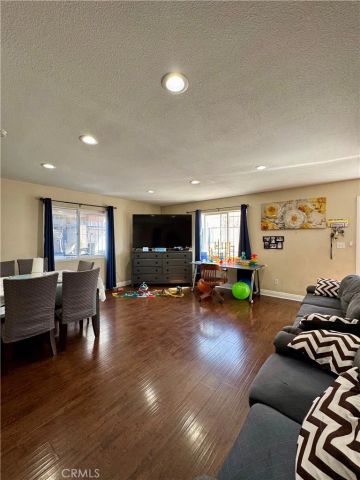 355 W 84th, Los Angeles, CA 90003