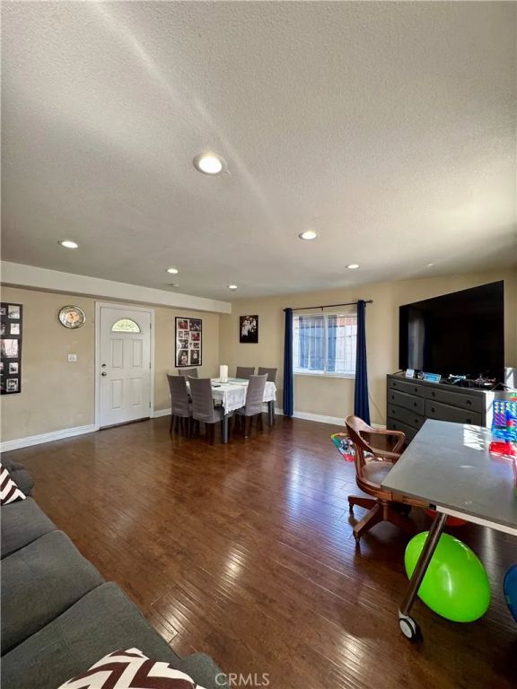 355 W 84th, Los Angeles, CA 90003