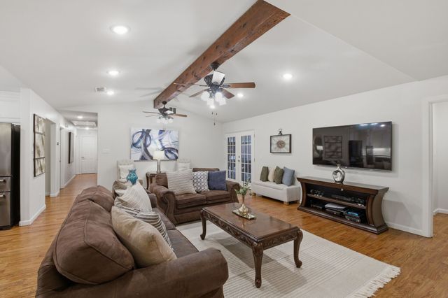 1911 Wisteria Way, Mckinney, TX 75071
