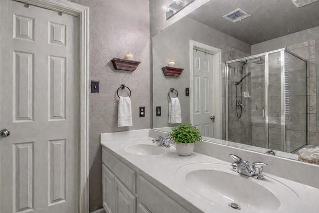 2215 Heritage Well LN, Pflugerville, TX 78660