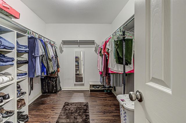 2215 Heritage Well LN, Pflugerville, TX 78660