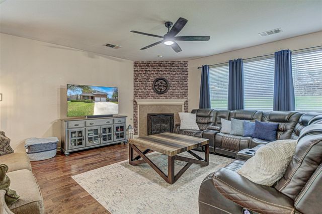 2215 Heritage Well LN, Pflugerville, TX 78660