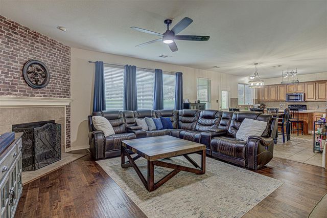 2215 Heritage Well LN, Pflugerville, TX 78660