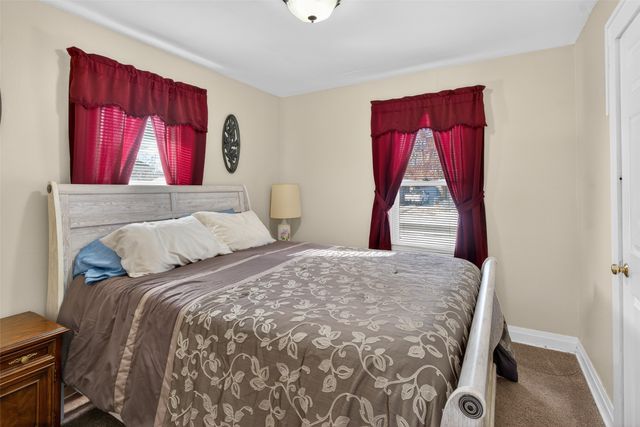 400 E 10th Street S, Newton, IA 50208