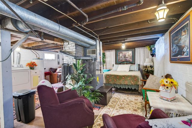 400 E 10th Street S, Newton, IA 50208