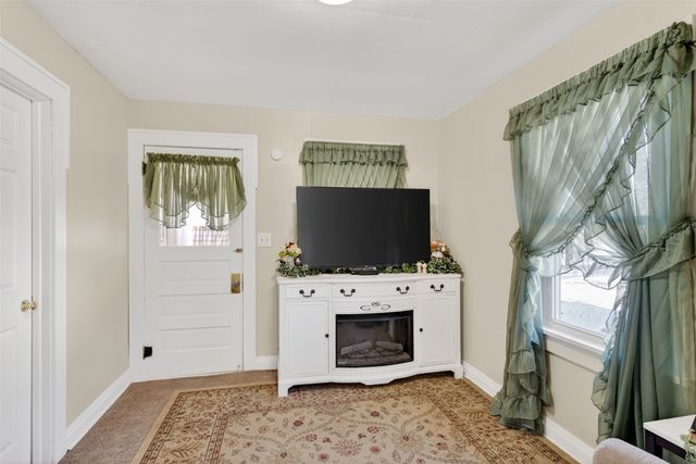 400 E 10th Street S, Newton, IA 50208