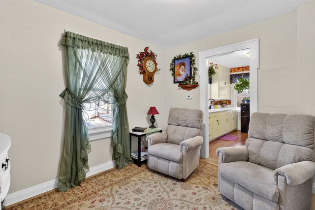 400 E 10th Street S, Newton, IA 50208