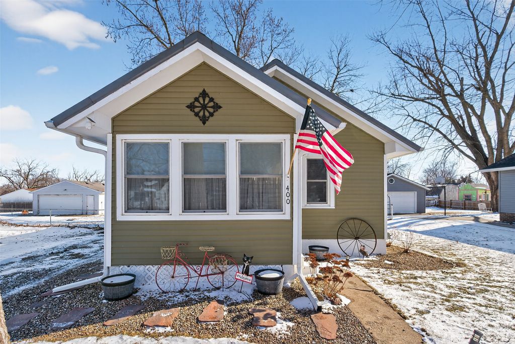 400 E 10th Street S, Newton, IA 50208