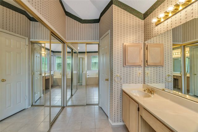 5206 Rio Court, Arlington, TX 76017