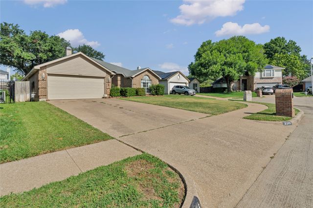 5206 Rio Court, Arlington, TX 76017
