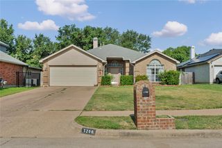 5206 Rio Court, Arlington, TX 76017