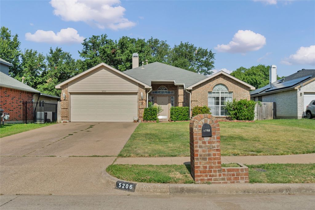 5206 Rio Court, Arlington, TX 76017