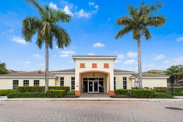 144 SW 7th Court, Pompano Beach, FL 33060