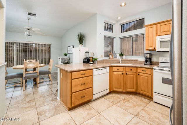 15621 W SKY HAWK Drive, Sun City West, AZ 85375