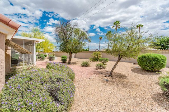15621 W SKY HAWK Drive, Sun City West, AZ 85375