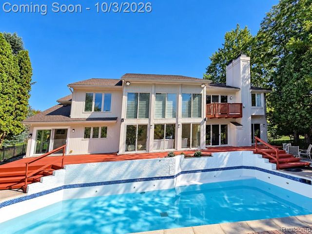 4833 Panorama Circle, West Bloomfield, MI 48323