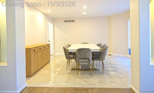 4833 Panorama Circle, West Bloomfield, MI 48323