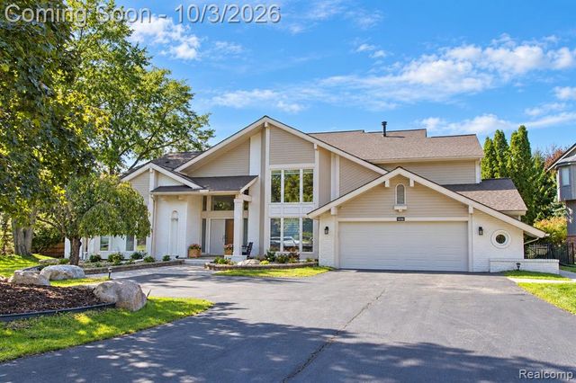 4833 Panorama Circle, West Bloomfield, MI 48323