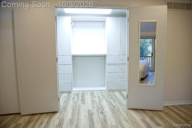 4833 Panorama Circle, West Bloomfield, MI 48323