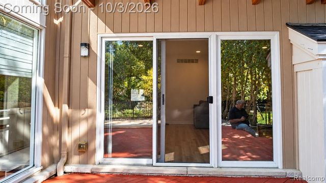 4833 Panorama Circle, West Bloomfield, MI 48323