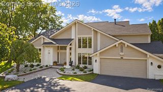 4833 Panorama Circle, West Bloomfield, MI 48323