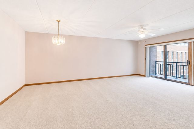750 Pearson Street 407, Des Plaines, IL 60016