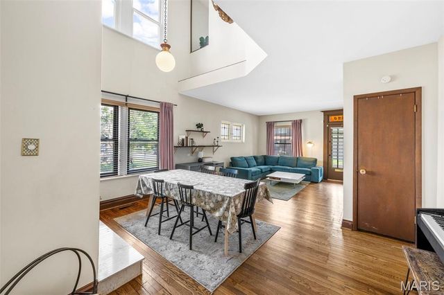 3226 Geyer Avenue, St Louis, MO 63104