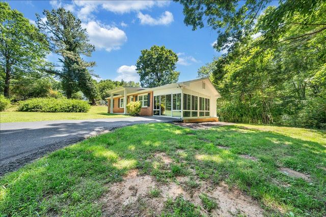 4883 Edwardsville RD, Hardy, VA 24101