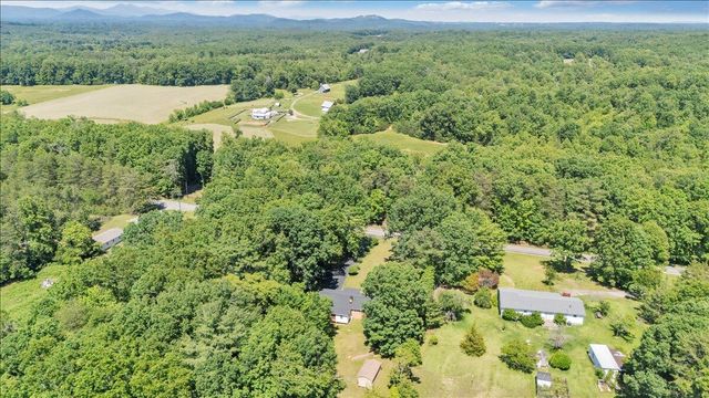 4883 Edwardsville RD, Hardy, VA 24101