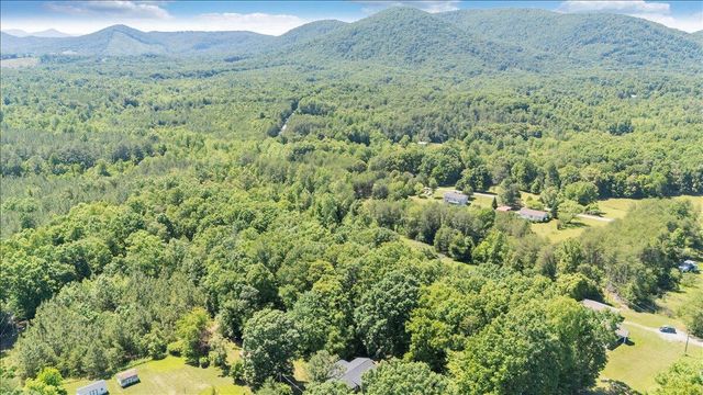 4883 Edwardsville RD, Hardy, VA 24101