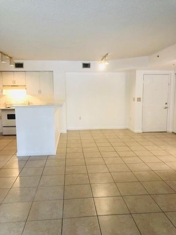 2011 Renaissance Boulevard 103, Miramar, FL 33025
