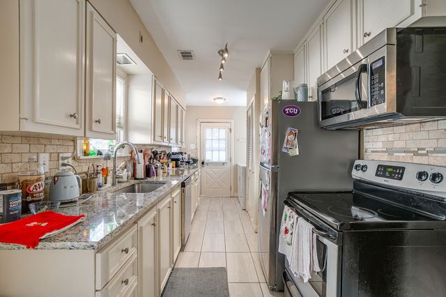 3305 Park Ridge Boulevard, Fort Worth, TX 76109