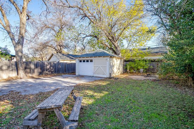 3305 Park Ridge Boulevard, Fort Worth, TX 76109