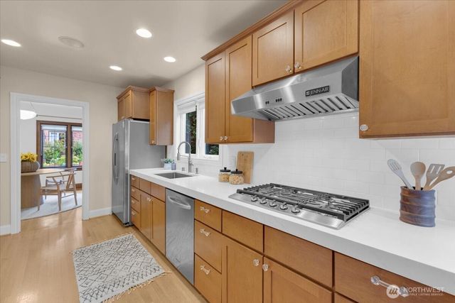 1955 21st Avenue E, Seattle, WA 98112