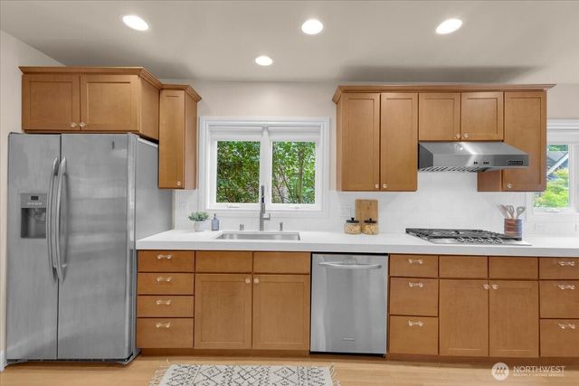 1955 21st Avenue E, Seattle, WA 98112