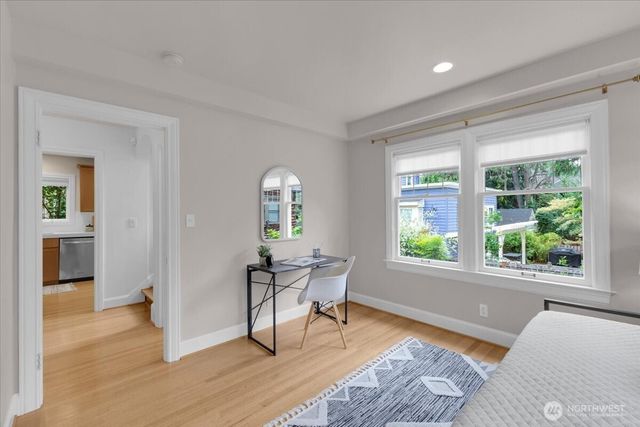 1955 21st Avenue E, Seattle, WA 98112