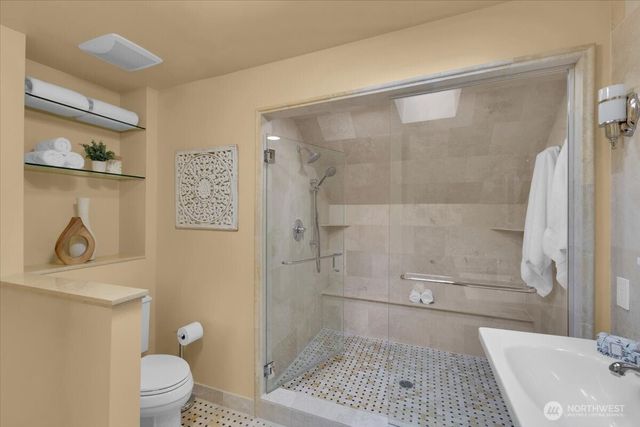 1955 21st Avenue E, Seattle, WA 98112