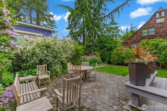 1955 21st Avenue E, Seattle, WA 98112