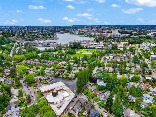 1955 21st Avenue E, Seattle, WA 98112