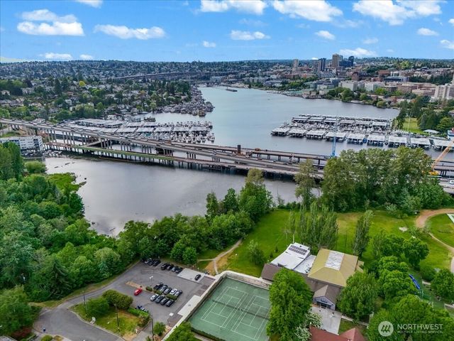 1955 21st Avenue E, Seattle, WA 98112