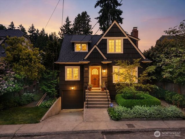 1955 21st Avenue E, Seattle, WA 98112