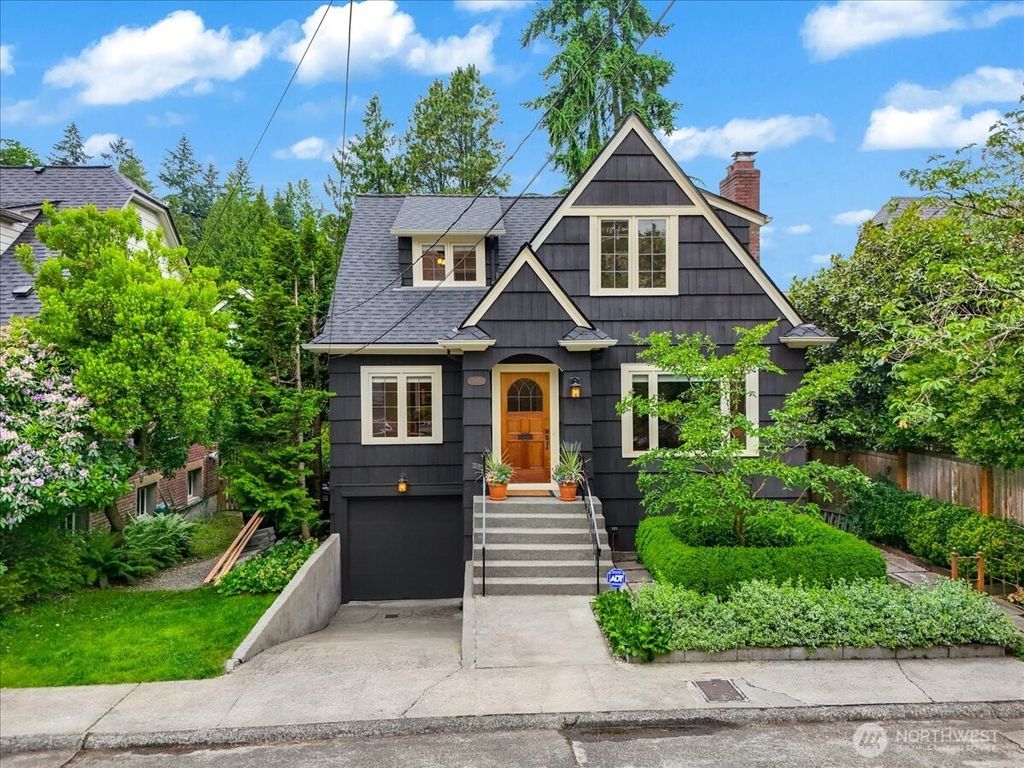 1955 21st Avenue E, Seattle, WA 98112