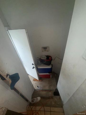 14621 Roselawn Street, Detroit, MI 48238