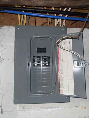 14621 Roselawn Street, Detroit, MI 48238