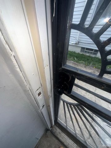 14621 Roselawn Street, Detroit, MI 48238