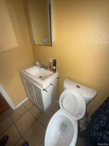 14621 Roselawn Street, Detroit, MI 48238